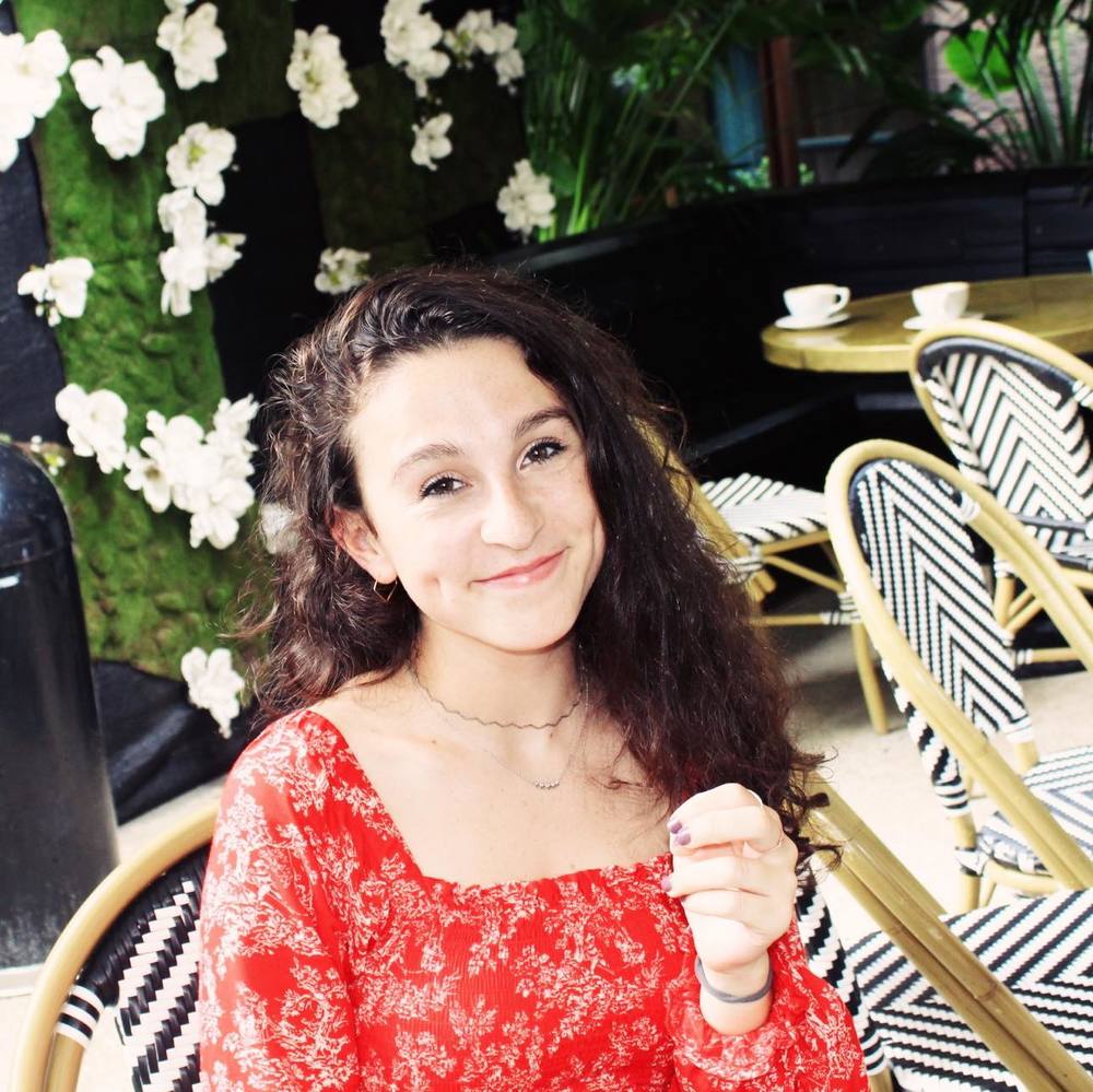 Meet your Posher, Olivia